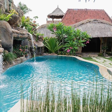 Puri Samaira Villa Tanjung  Eksteriør billede
