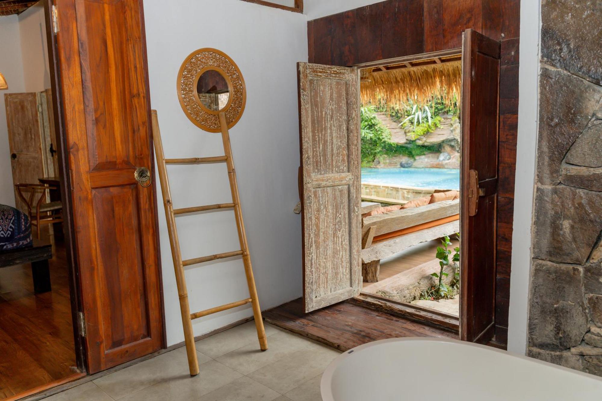 Puri Samaira Villa Tanjung  Eksteriør billede