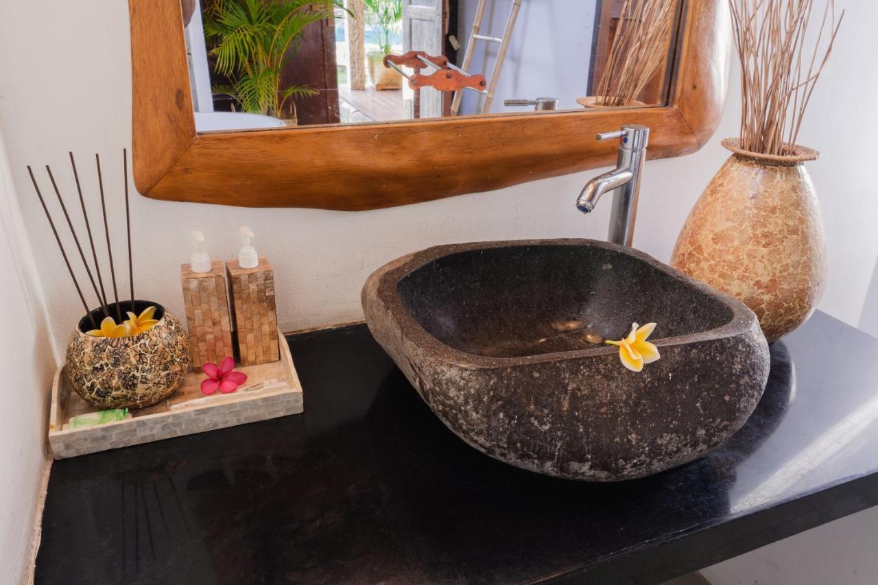 Puri Samaira Villa Tanjung  Eksteriør billede